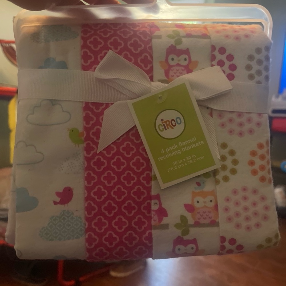 Circo Flannel Receiving Blankets - Pink, White, and Green Owls